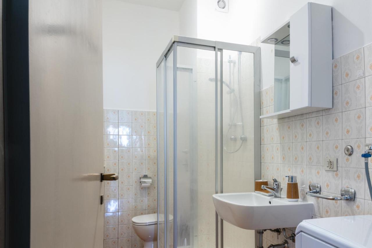 Dehomes - Luxury Grand Suite Милано Екстериор снимка