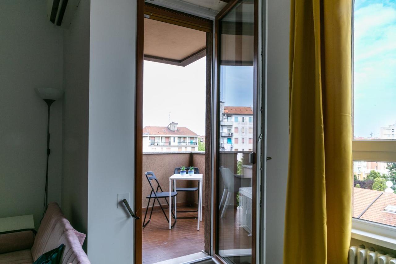 Dehomes - Luxury Grand Suite Милано Екстериор снимка